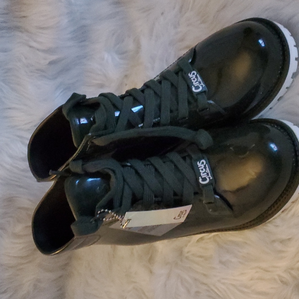 Dark green waterproof lug boots by Circus by Sam Edelman